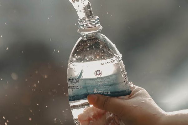 Kako uneti flašicu vode u avion?