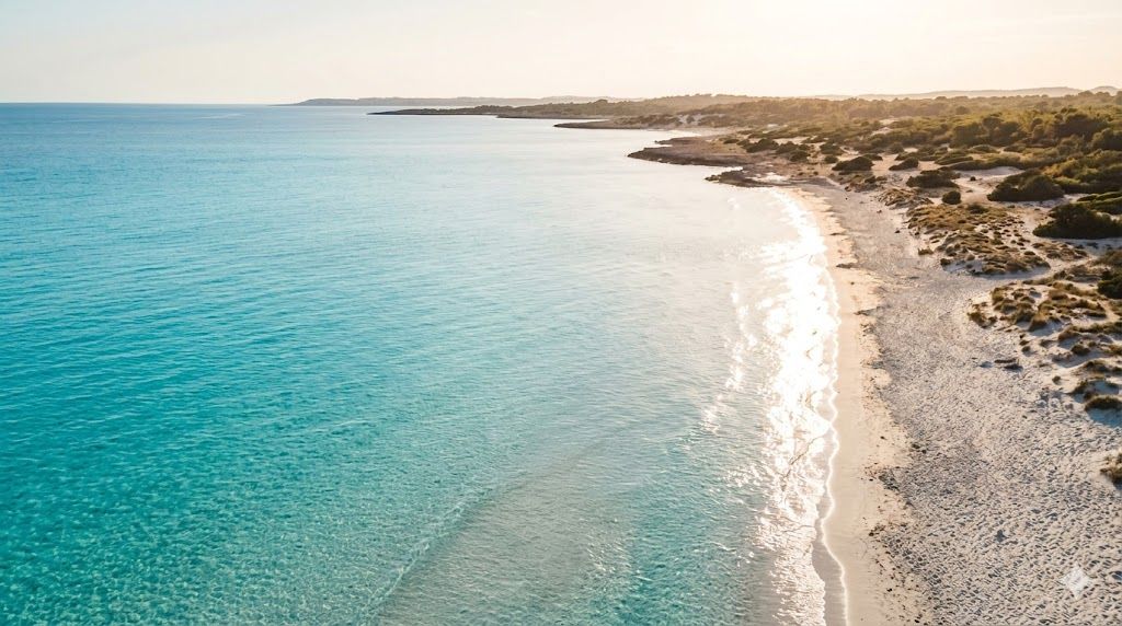 Es Trenc plaža na Majorci — beli pesak, turkizna voda, najpoznatije plaže ostrva, uvale cala
